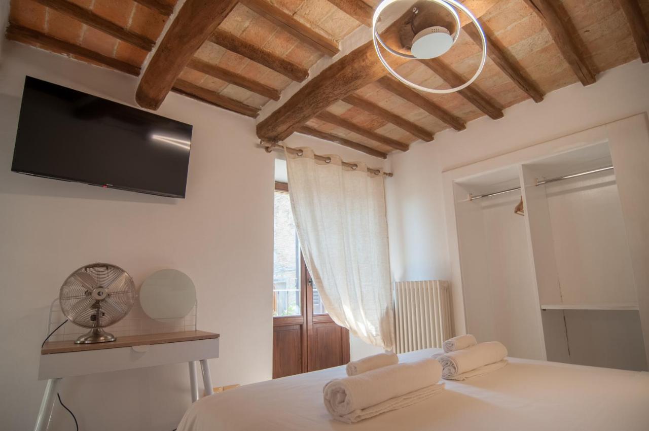 Отель Umbrian Concierge - La Casa Dei Pellari Перуджа Экстерьер фото