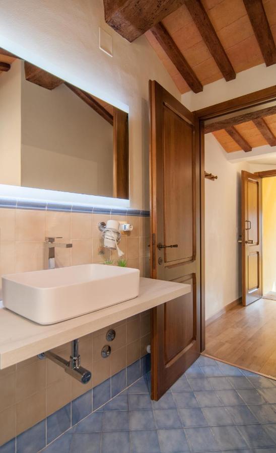 Отель Umbrian Concierge - La Casa Dei Pellari Перуджа Экстерьер фото