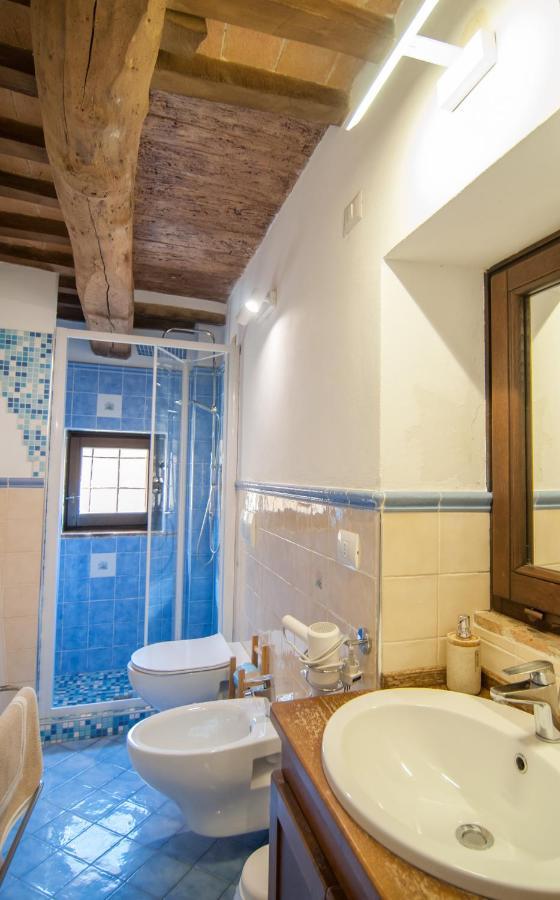 Отель Umbrian Concierge - La Casa Dei Pellari Перуджа Экстерьер фото