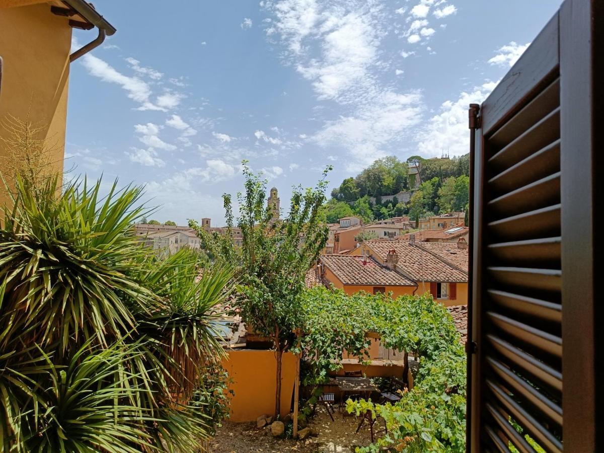 Отель Umbrian Concierge - La Casa Dei Pellari Перуджа Экстерьер фото