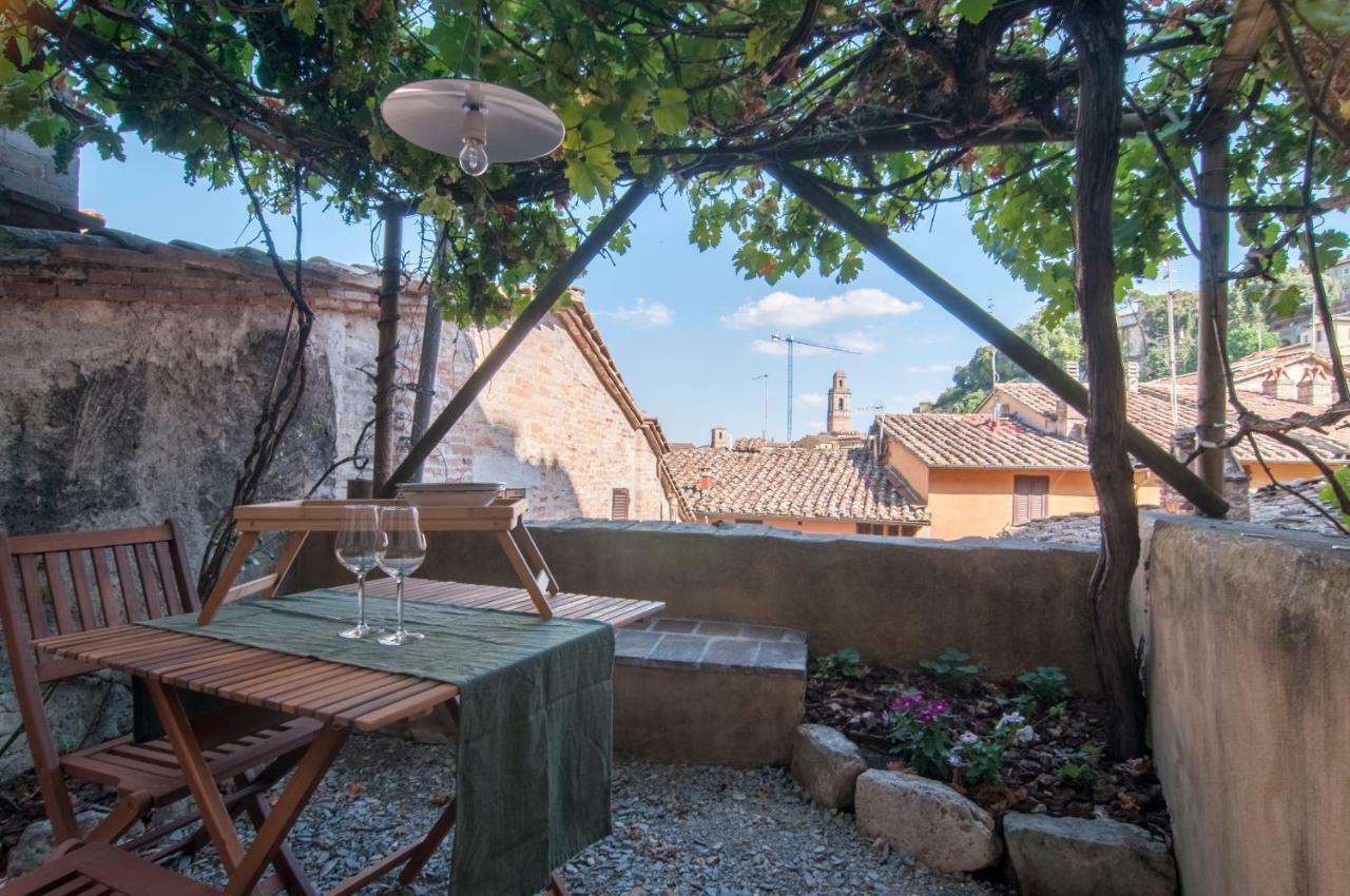Отель Umbrian Concierge - La Casa Dei Pellari Перуджа Экстерьер фото